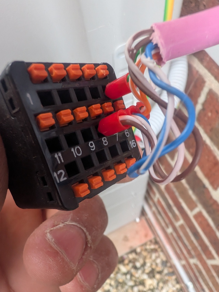 Electrician Caroline Springs – Quantum Electrical Services local job